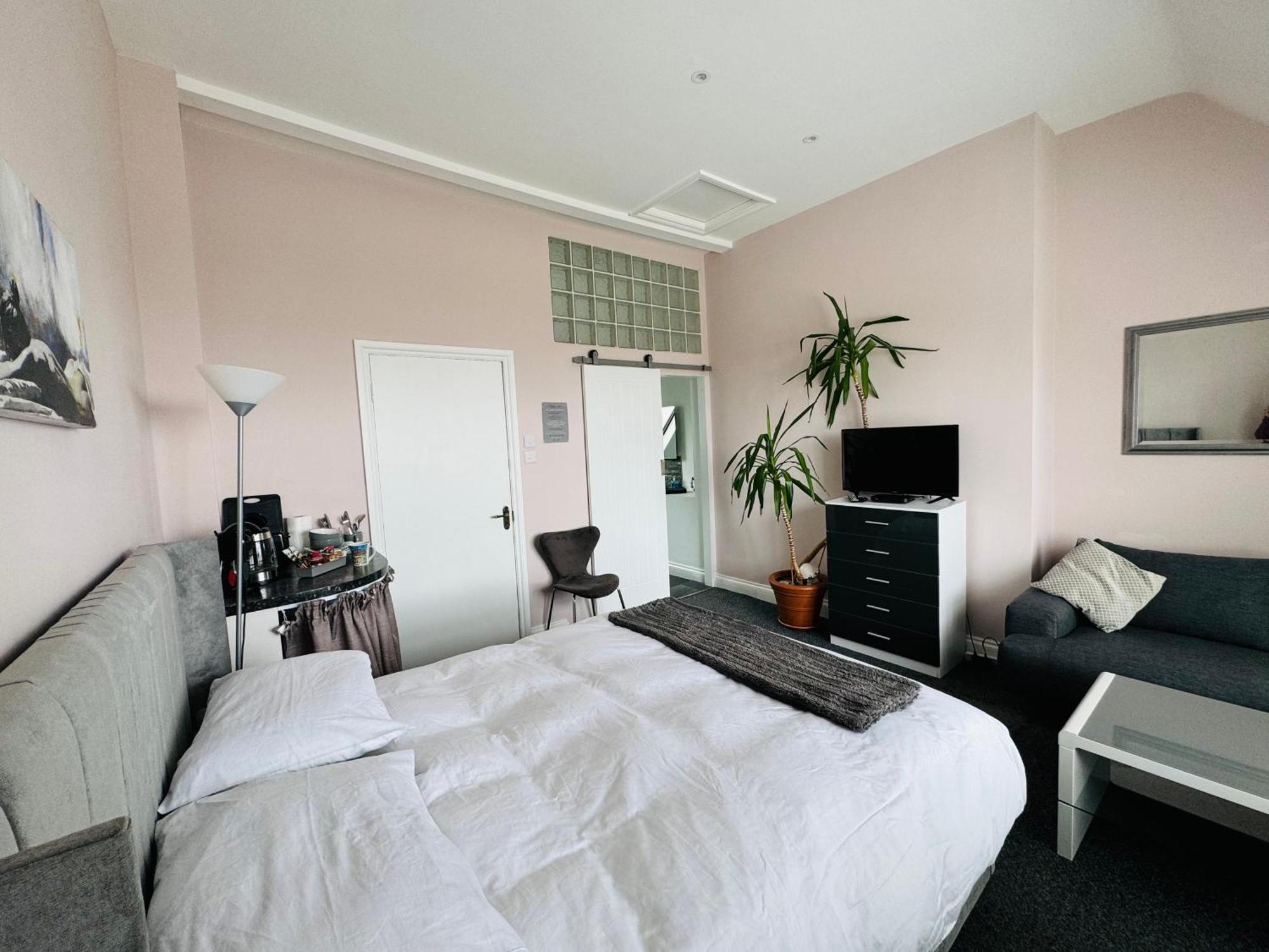 Penthouse Suite, Sea View, Close To Shops, Beach And Train St Leonards-on-Sea Εξωτερικό φωτογραφία
